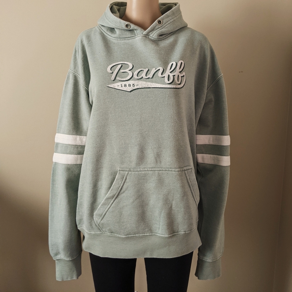 Vintage Banff National Park hoodie, men's medium